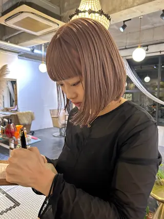 ミディアム はな SPURのヘアスタイル