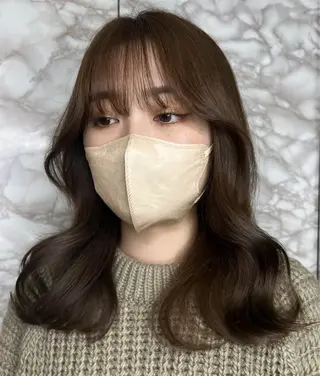 ロング カラー ヘアアレンジ 🌟小顔レイヤー× 赤み消し透明感カラーのヘアスタイル