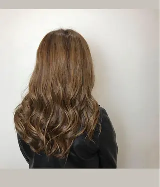 ロング カラー 今野 美栄のヘアスタイル