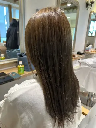 ロング カラー 長谷川 幸帆のヘアスタイル