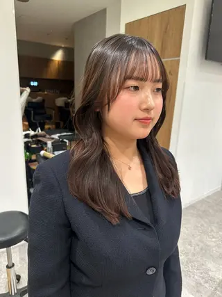 セミロング 透明感イルミナカラー ／寒色/MOMOKAのヘアスタイル