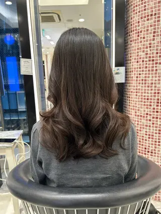 セミロング パーマ 韓国っぽ透け感カラー マンツーマン🫧なおのヘアスタイル