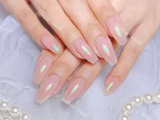 ネイル Queening 🦋のネイルデザイン