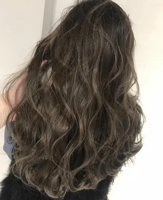 ロング カラー ヘアアレンジ 【公式】amble luxe池袋東口🩷のヘアスタイル