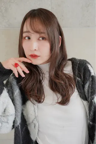 ロング カラー 江田 智沙穂のヘアスタイル