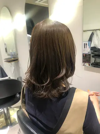 セミロング カラー 貴方に似合うを見つけ ます🌱市川リョウカのヘアスタイル