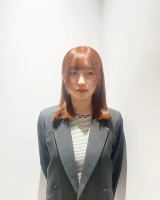 セミロング カラー 暖色カラー🤎Red Neo meiのヘアスタイル