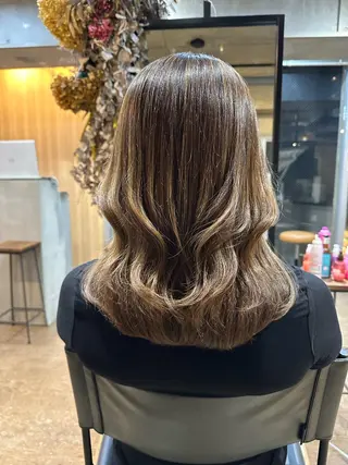 セミロング カラー DAIKIベージュ 🍂レイヤーカットのヘアスタイル