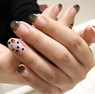 ネイル mano nella manoのネイルデザイン