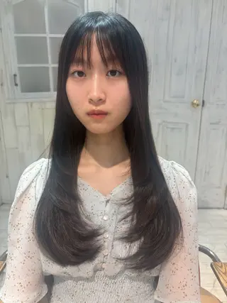 ロング レイヤーカット/ 透明感カラー🤍楓のヘアスタイル