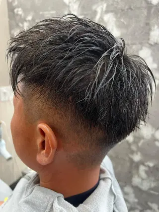 メンズ 岡田 麗華のヘアスタイル