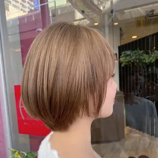 ショート カラー デザインカラー✨新倉 佑奈のヘアスタイル