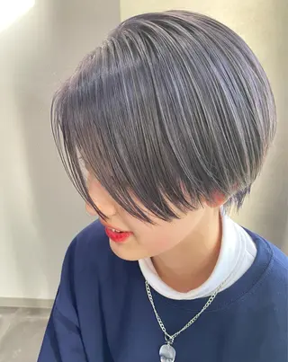 ショート カラー 黒木 栞のヘアスタイル