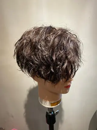 ショート パーマ メンズ 寳泉 章弘のヘアスタイル