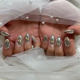 ネイル 🎀𝐶𝐻𝐼𝑆 𝐴𝑇𝑂🎀のネイルデザイン