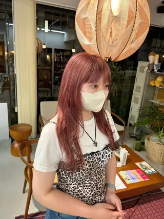 ロング 藤原 あかりのヘアスタイル