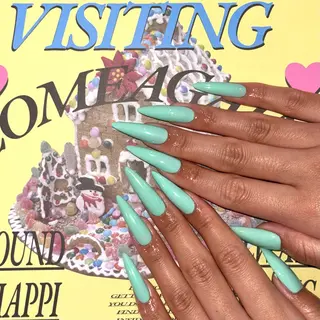 ネイル PINS16🩷 YUNOのネイルデザイン