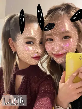 ロング LuciA エクステカラーのヘアスタイル