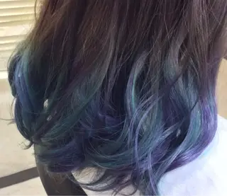 セミロング T Akaneのヘアスタイル