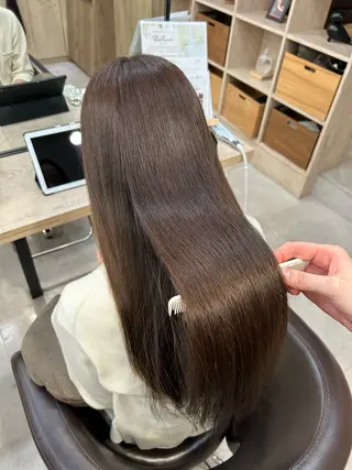 ロング 光を纏うツヤ感ロング Natsuki🤍のヘアスタイル