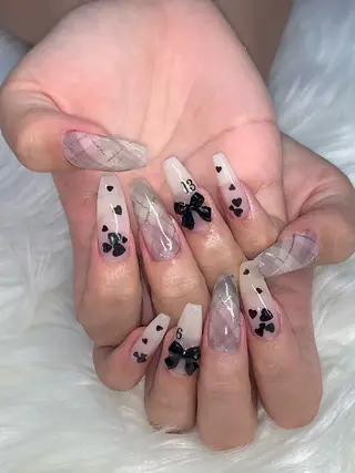 ネイル さゆり￤推しキャラ ￤ロングネイル🩷のネイルデザイン