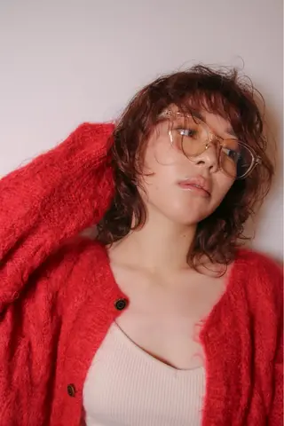 ミディアム パーマ 中屋恵美🎨 Designカラーのヘアスタイル