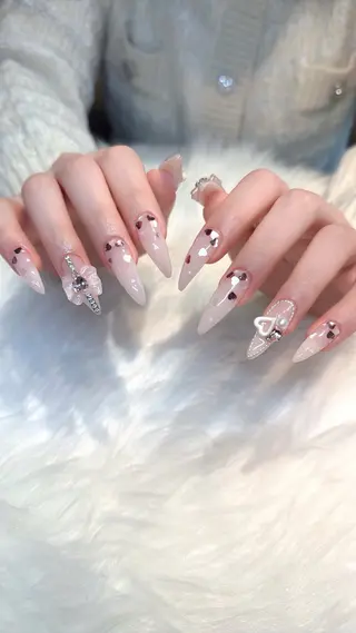 ネイル 𝐘𝐔𝐊𝐈 💖のネイルデザイン