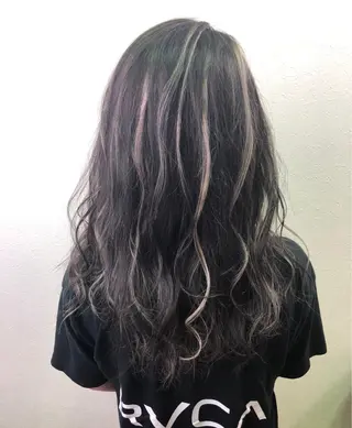 ミディアム カラー ライブトレア YOSHIKIのヘアスタイル