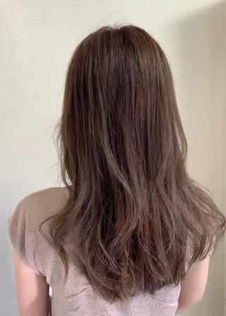 セミロング 髪質改善お任せ ください♪ひとみのヘアスタイル