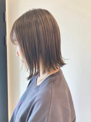 ミディアム 草野ゆずき⌇縮毛矯正 ⌇Wカラー⌇レイヤーのヘアスタイル