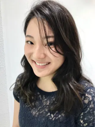 セミロング カラー 当日予約🆗✂︎ ウエモト　タクのヘアスタイル