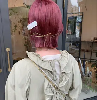 ショート カラー 土屋 有加理のヘアスタイル