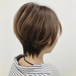 ショート カラー 上田 篤史のヘアスタイル