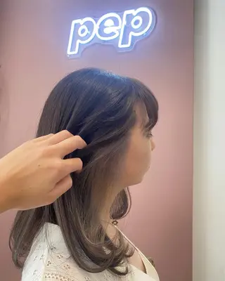 セミロング カラー pep natsumiのヘアスタイル