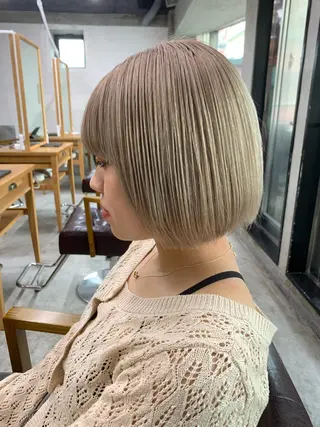 カラー 秋山 美奈のヘアスタイル