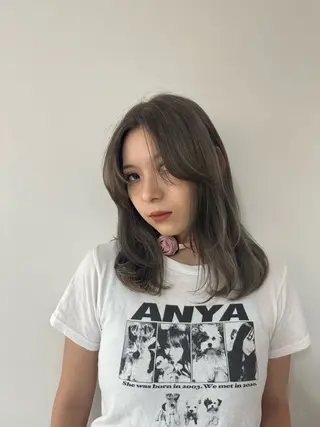 ミディアム カラー 竹中 彩音のヘアスタイル