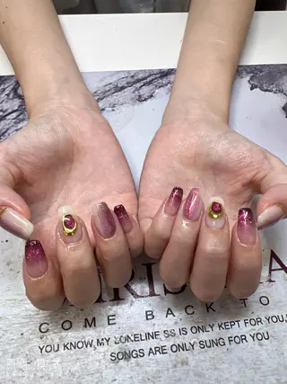 ネイル ガレンドウ 白澤 愛子のネイルデザイン