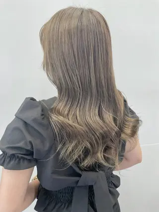 セミロング ダブルカラー🦖 /髪質改善⚡️しおりのヘアスタイル