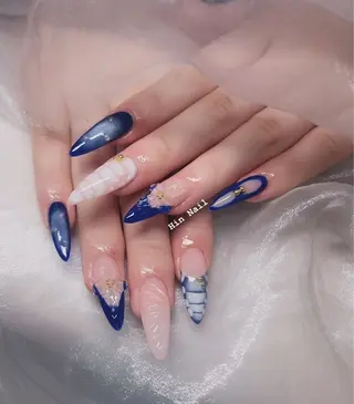 ネイル Hin Nailsのネイルデザイン