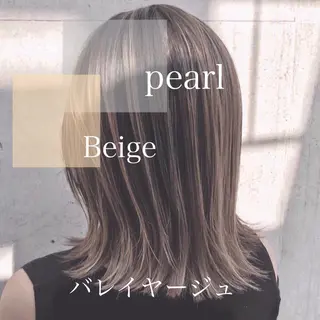 ミディアム カラー AKI アキのヘアスタイル