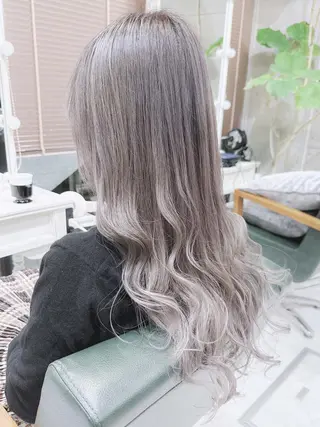 ロング カラー ヘアアレンジ Days 透明感カラーのヘアスタイル