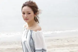 ミディアム ヘアアレンジ カラー マツエク・マツパ ネイル パーマ お得🥰全メニュー ❤️30%Off🩷のヘアスタイル