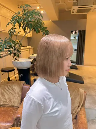 ミディアム カラー 髪質改善×ハイトーン レイヤー天神美容室のヘアスタイル