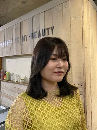 ミディアム ブリーチカラー/ブロ ンドレイヤーカットのヘアスタイル