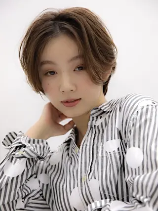 ショート カラー レイヤーカット✂️ 横浜No1♡下鳥翔子のヘアスタイル