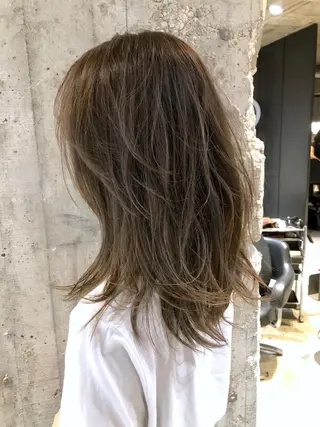 セミロング 縮毛矯正セミナー講師 ヨコモリユウキのヘアスタイル