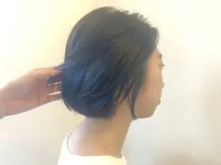 カラー 柴田 日菜子のヘアスタイル