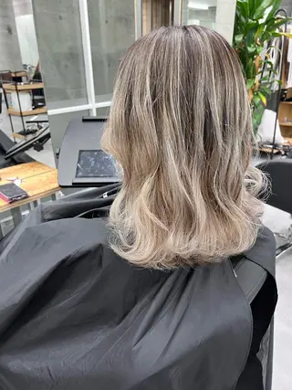 ミディアム カラー 艶髪✨ブリーチ職人 井手正康のヘアスタイル