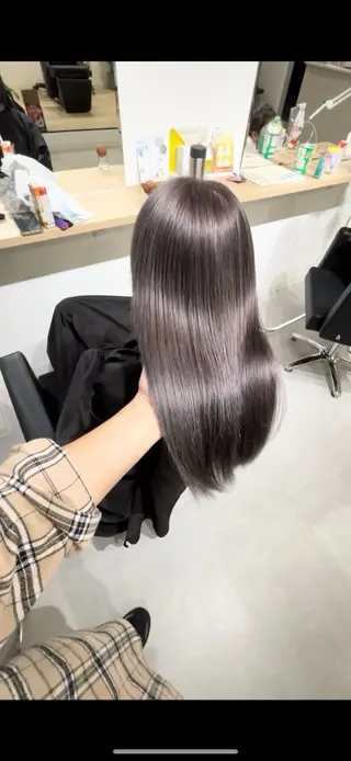 ロング ケアブリーチ 黒瀬有汰のヘアスタイル