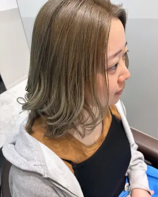 ミディアム カラー Mina Akiyamaのヘアスタイル